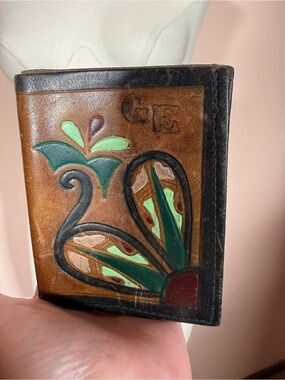 Vintage tooled thick leather hand painted boho floral trifold men’s wallet GE
